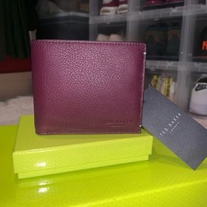 Brand new Ted Baker London Men’s wallet burgundy color